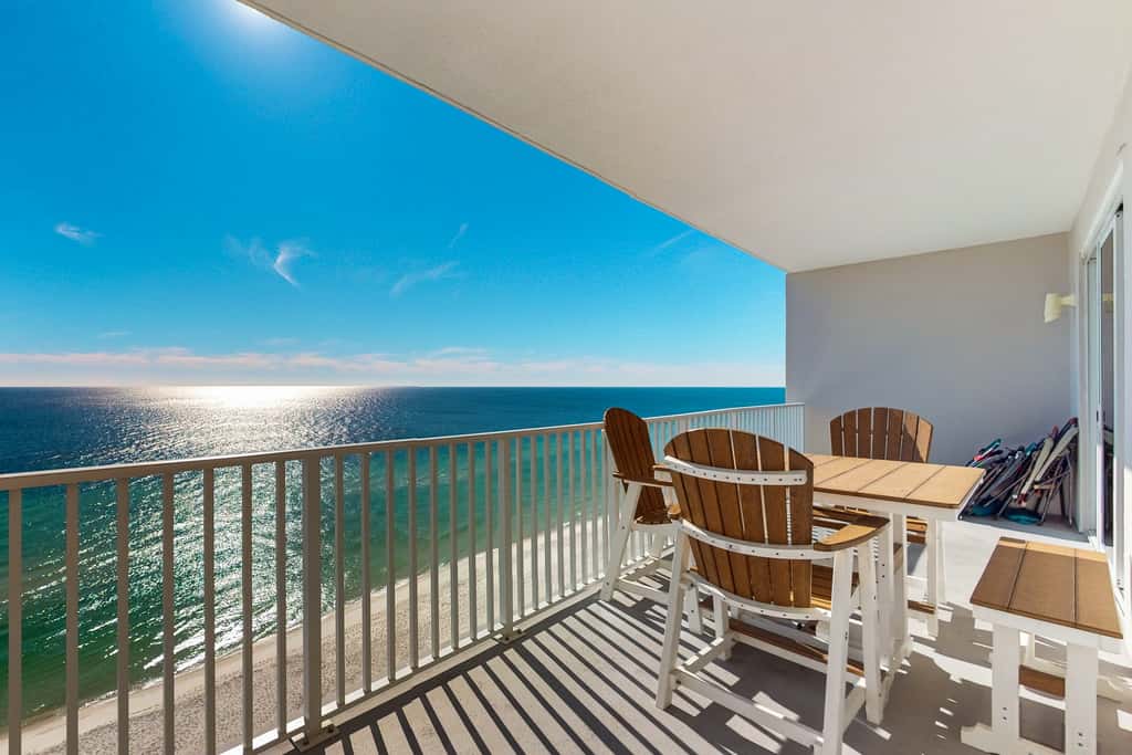 Inviting Gulf front condo In Perdido Key with waterfront pool and hot tub and oceanfront balcony