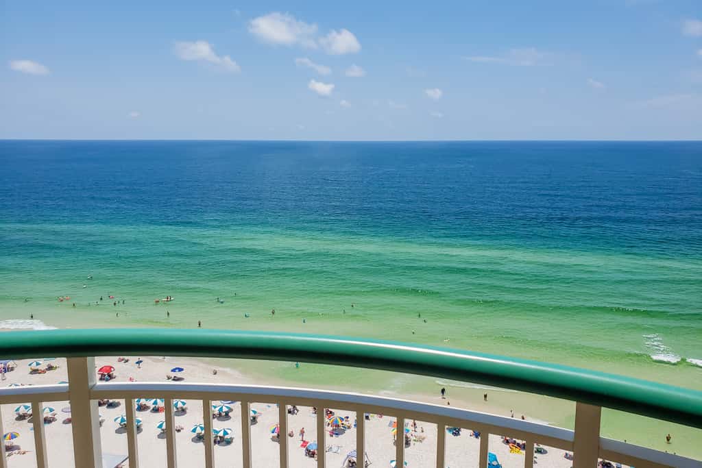 Newly renovated, Gulf-Front Condo with Beach Access, Shared Pools, Hot Tub, Free WiFi