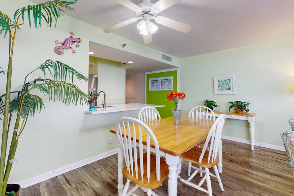 Top-Floor, Gulf-Front Condo with Balcony, Beach Access & Shared Pools, Hot Tub, Gym