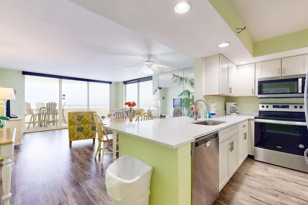 Top-Floor, Gulf-Front Condo with Balcony, Beach Access & Shared Pools, Hot Tub, Gym