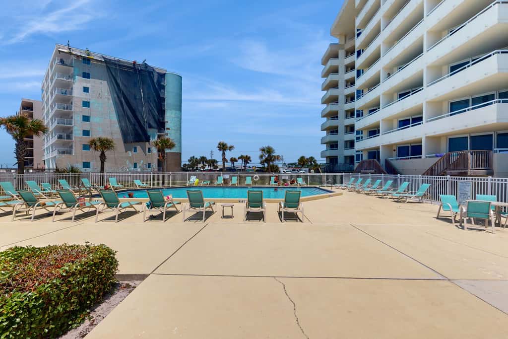 Top-Floor, Gulf-Front Condo with Balcony, Beach Access & Shared Pools, Hot Tub, Gym