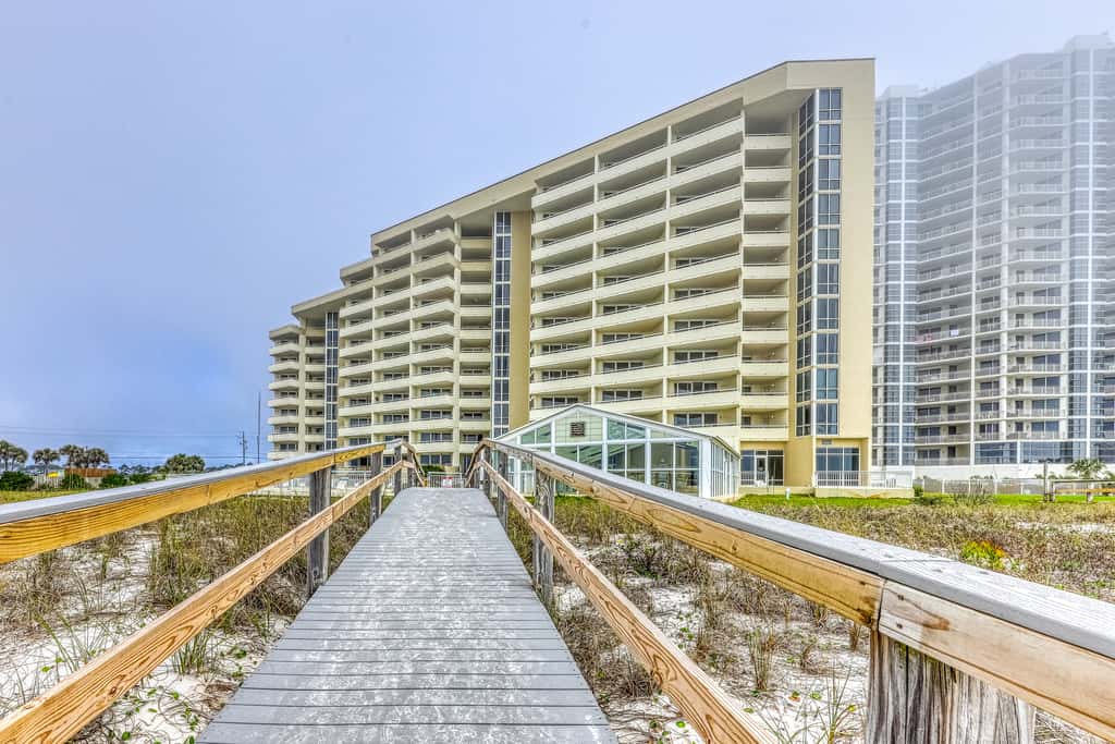 Top-Floor, Gulf-Front Condo with Balcony, Beach Access & Shared Pools, Hot Tub, Gym