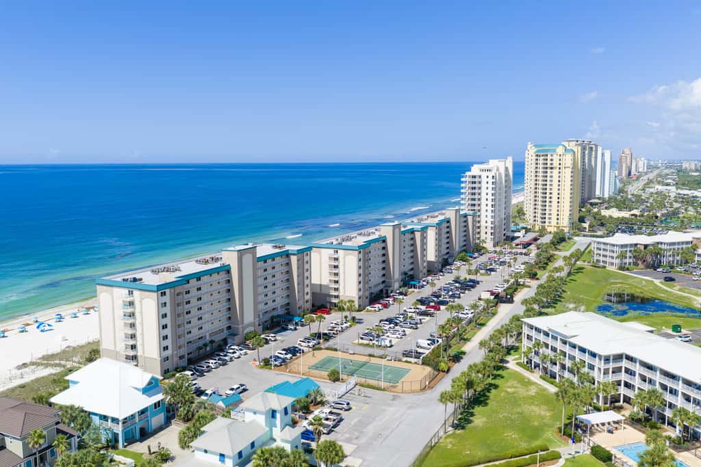 Gorgeous Oceanfront condo, Gulf-front balcony, pool, hot tub