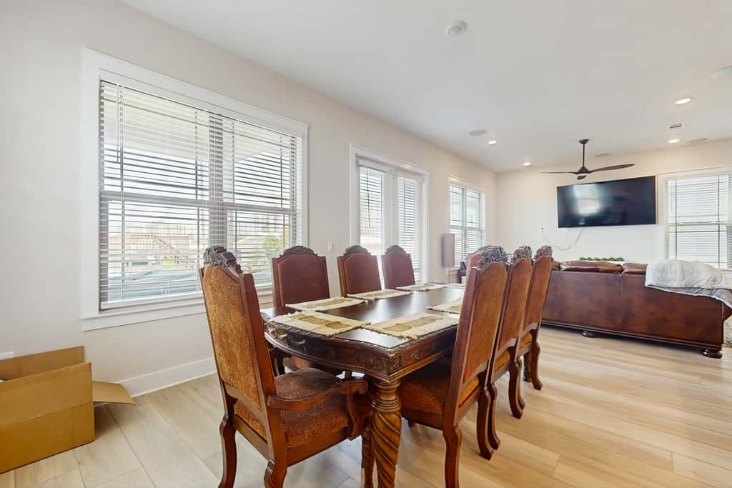 Nautical home in coastal community with shared pool, Wifi, Pet friendly
