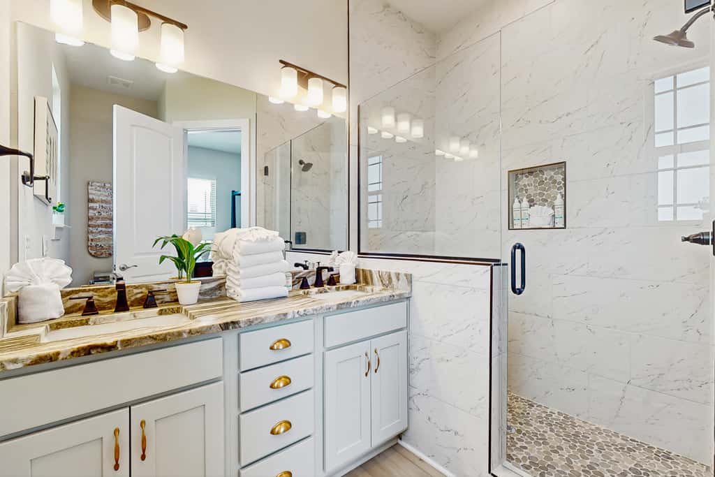 Nautical home in coastal community with shared pool, Wifi, Pet friendly