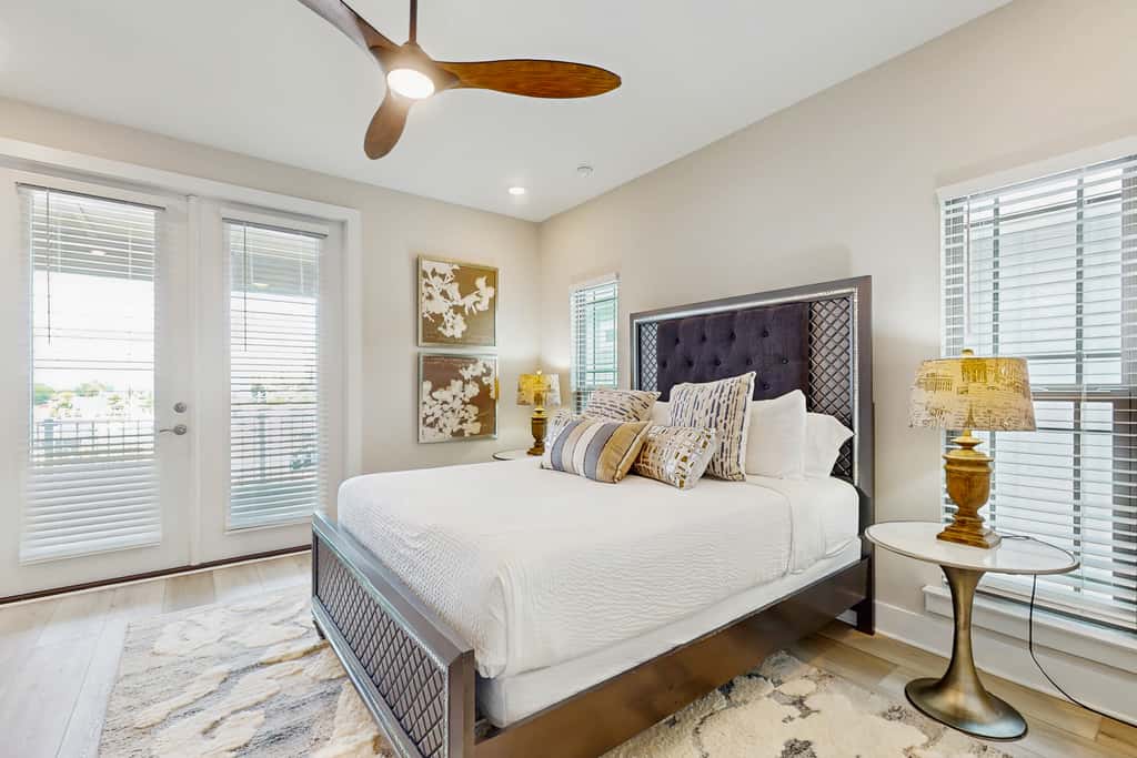 Nautical home in coastal community with shared pool, Wifi, Pet friendly