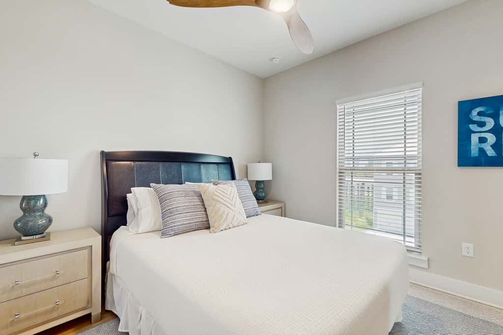 Nautical home in coastal community with shared pool, Wifi, Pet friendly