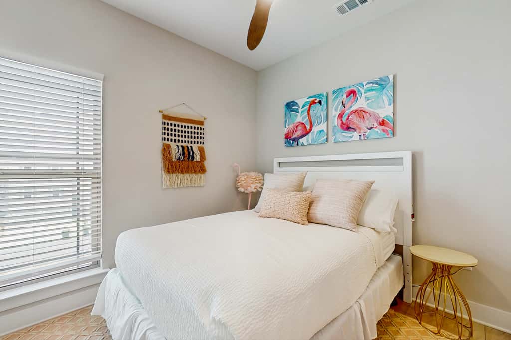 Nautical home in coastal community with shared pool, Wifi, Pet friendly