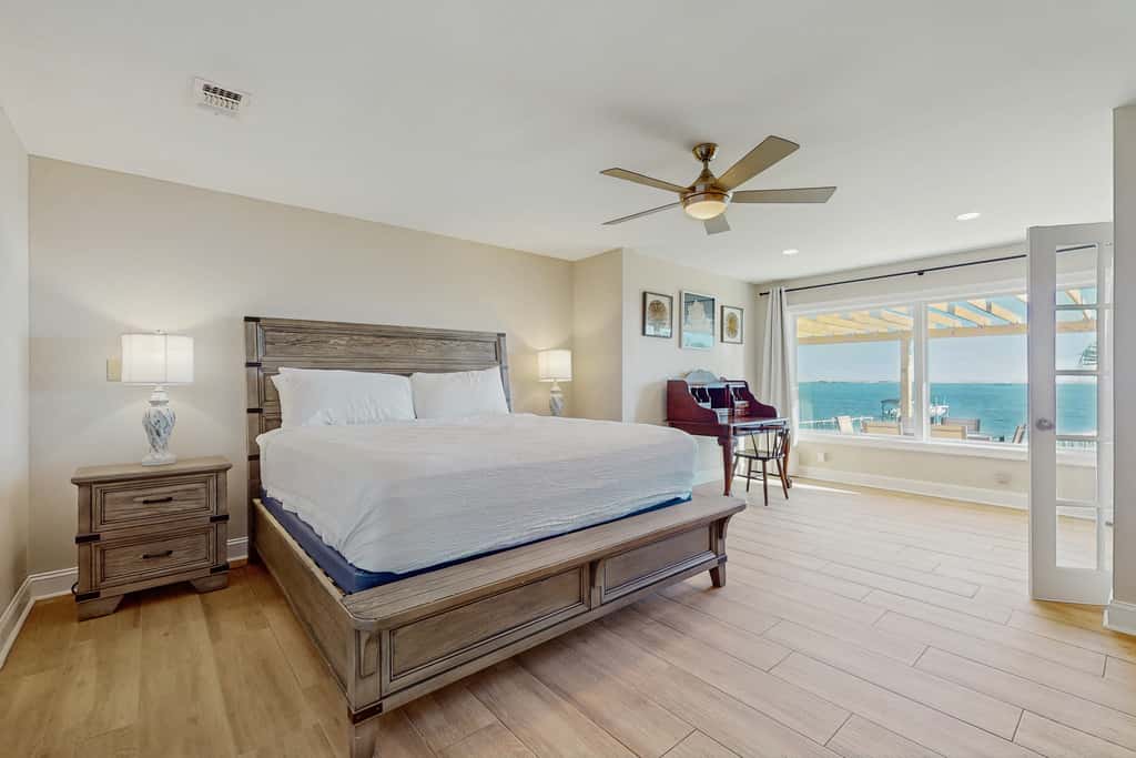 Waterfront Private Dock & Hot Tub, Pet Friendly HOME with Beach/Ocean views, Grill & Wifi