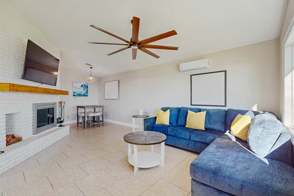 Waterfront Private Dock & Hot Tub, Pet Friendly HOME with Beach/Ocean views, Grill & Wifi