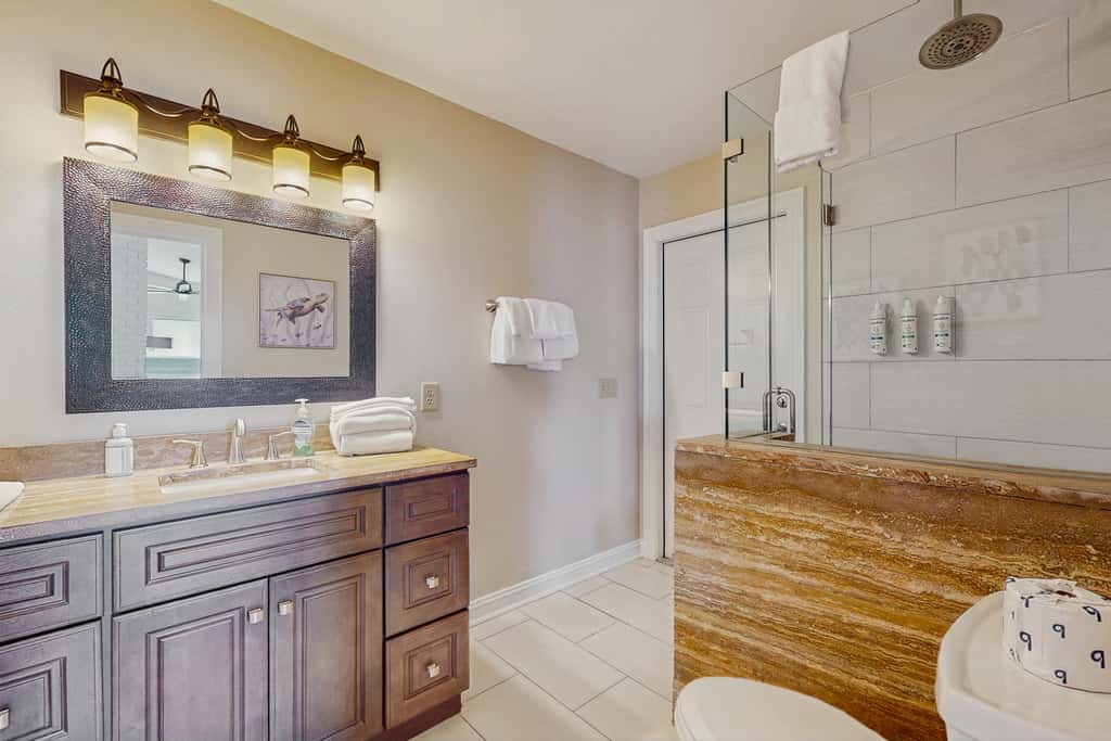 Waterfront Private Dock & Hot Tub, Pet Friendly HOME with Beach/Ocean views, Grill & Wifi