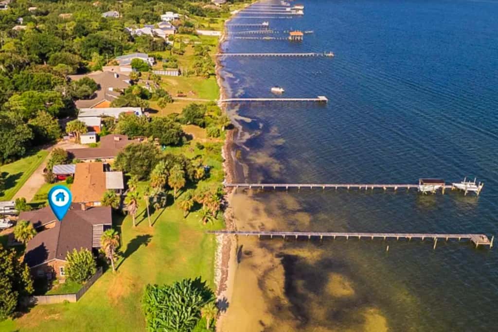 Waterfront Private Dock & Hot Tub, Pet Friendly HOME with Beach/Ocean views, Grill & Wifi