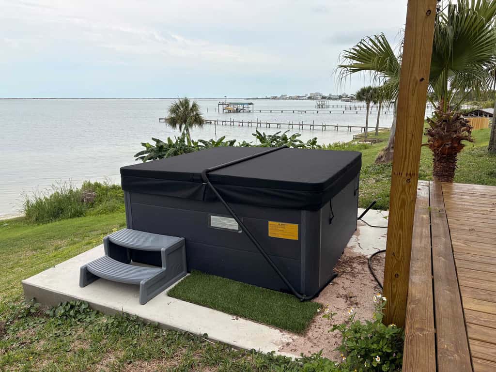 Waterfront Private Dock & Hot Tub, Pet Friendly HOME with Beach/Ocean views, Grill & Wifi