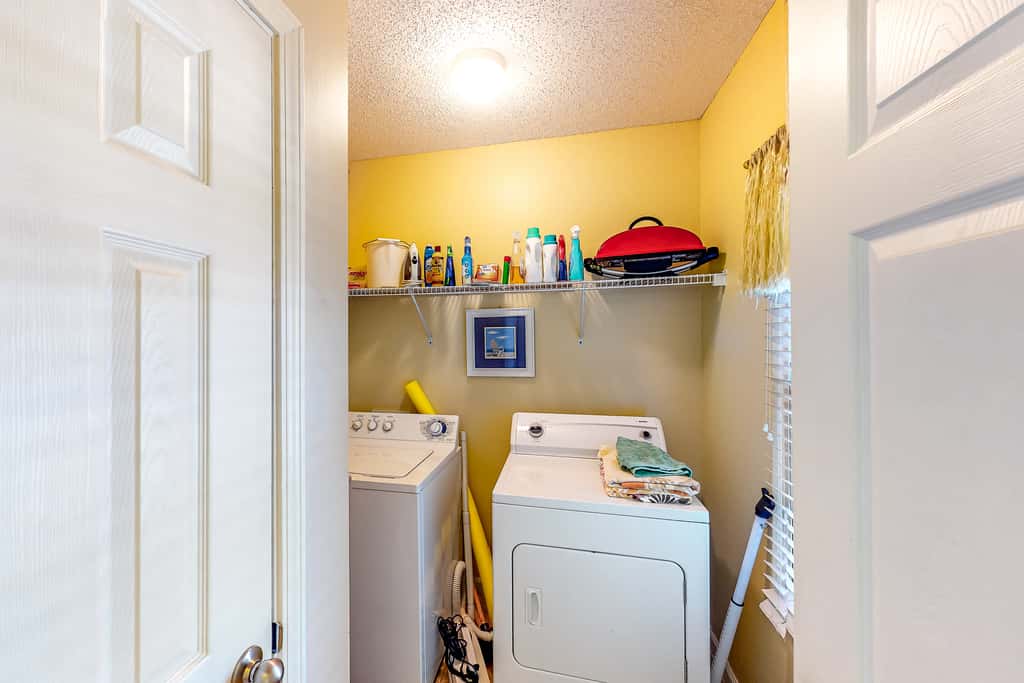 Inviting Gulf-front condo In Perdido Key with waterfront pool, hot tub and oceanfront balcony