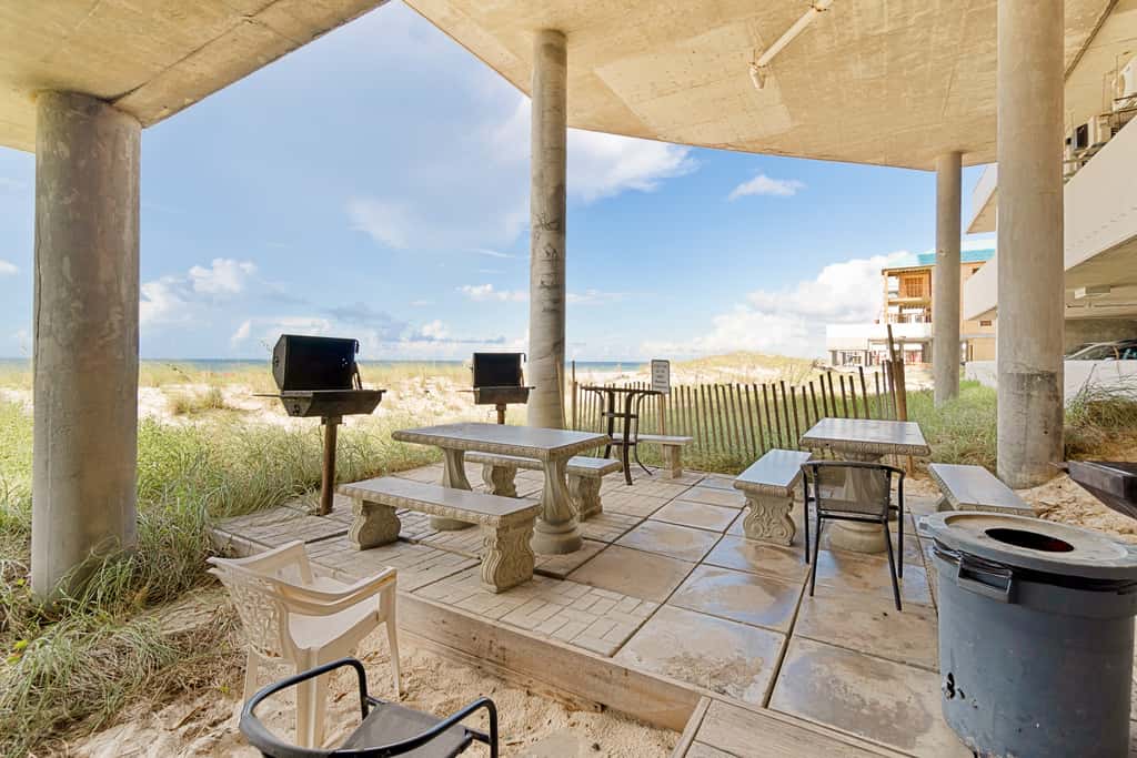 Inviting Gulf-front condo In Perdido Key with waterfront pool, hot tub and oceanfront balcony