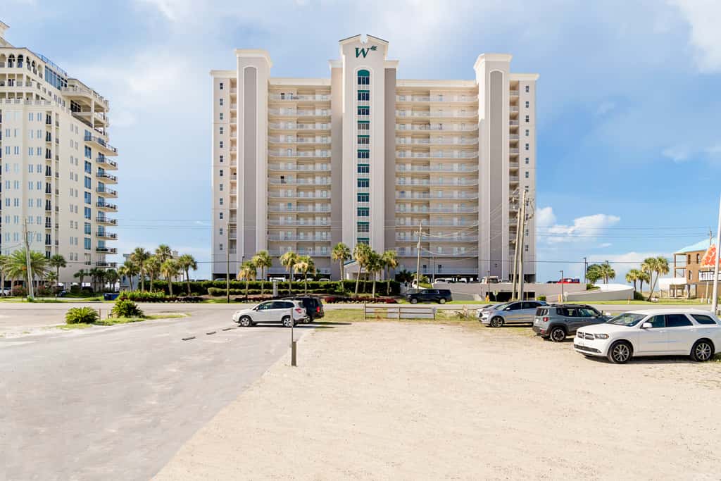 Inviting Gulf-front condo In Perdido Key with waterfront pool, hot tub and oceanfront balcony