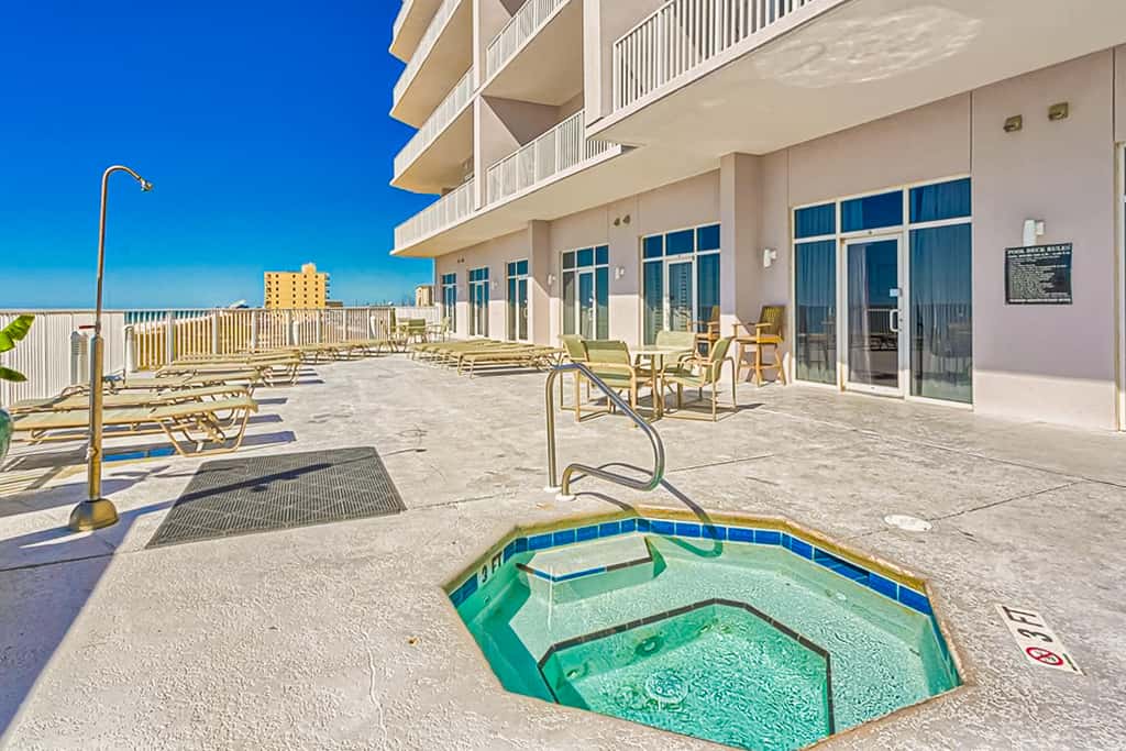 Inviting Gulf-front condo In Perdido Key with waterfront pool/hot tub and oceanfront balcony