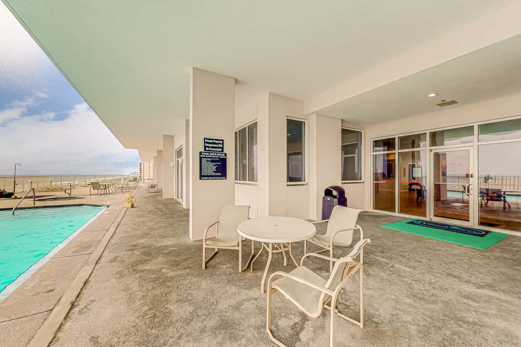 Inviting Gulf-front condo In Perdido Key with waterfront pool/hot tub and oceanfront balcony