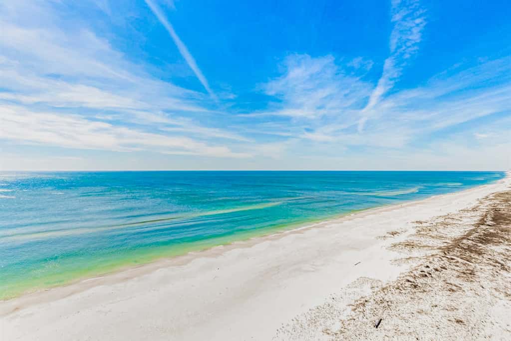 Inviting Gulf-front condo In Perdido Key with waterfront pool/hot tub and oceanfront balcony