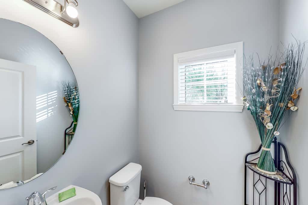 Pretty townhome with pools & hot tub - less than half-mile to beach
