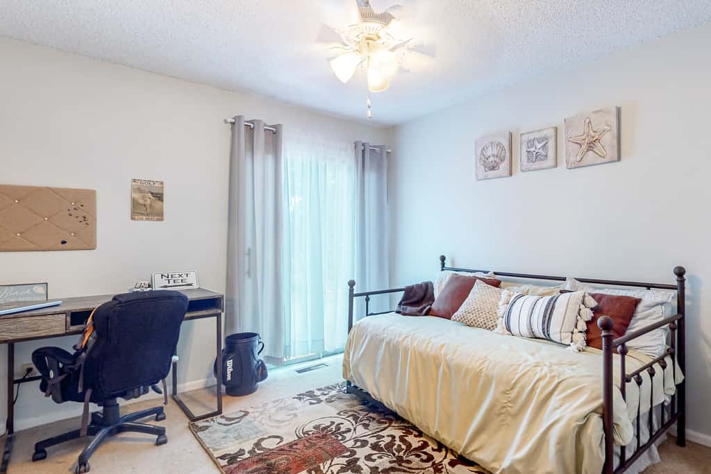 Dog friendly coastal townhome with golf course views, patios, and washer, dryer