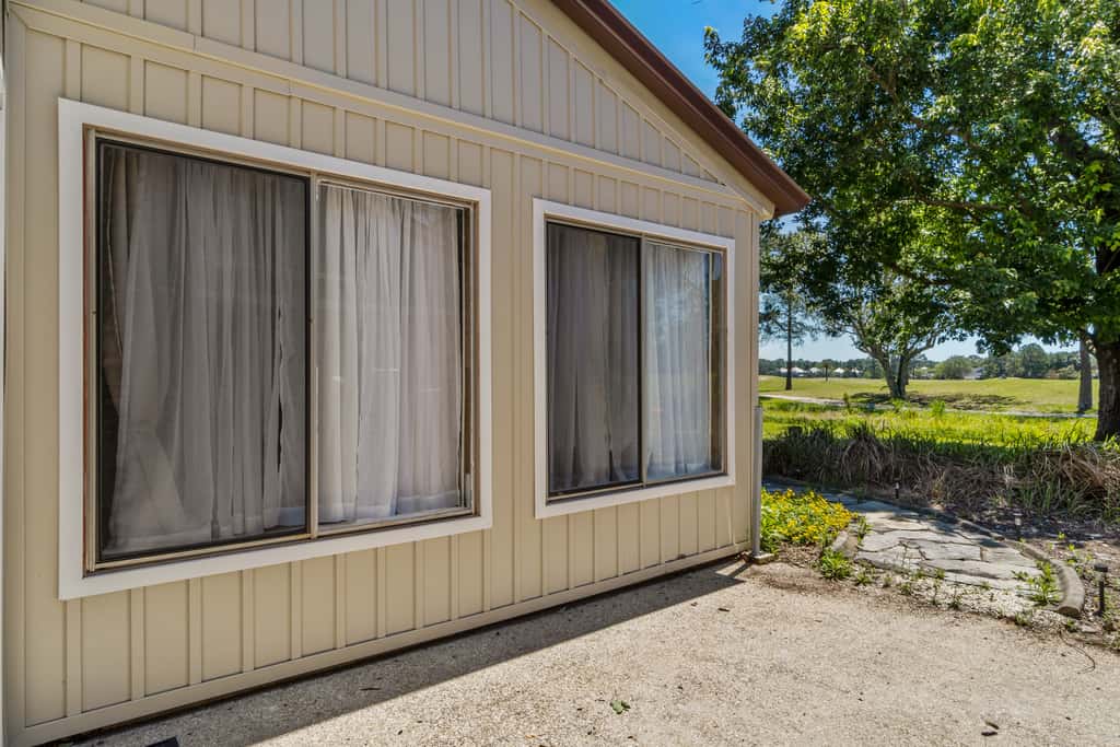 Dog friendly coastal townhome with golf course views, patios, and washer, dryer