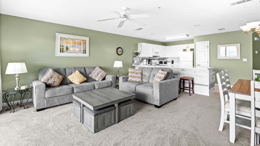 Fourth-floor, ocean-view condo with pool, high-speed WiFi, beach access & W&D