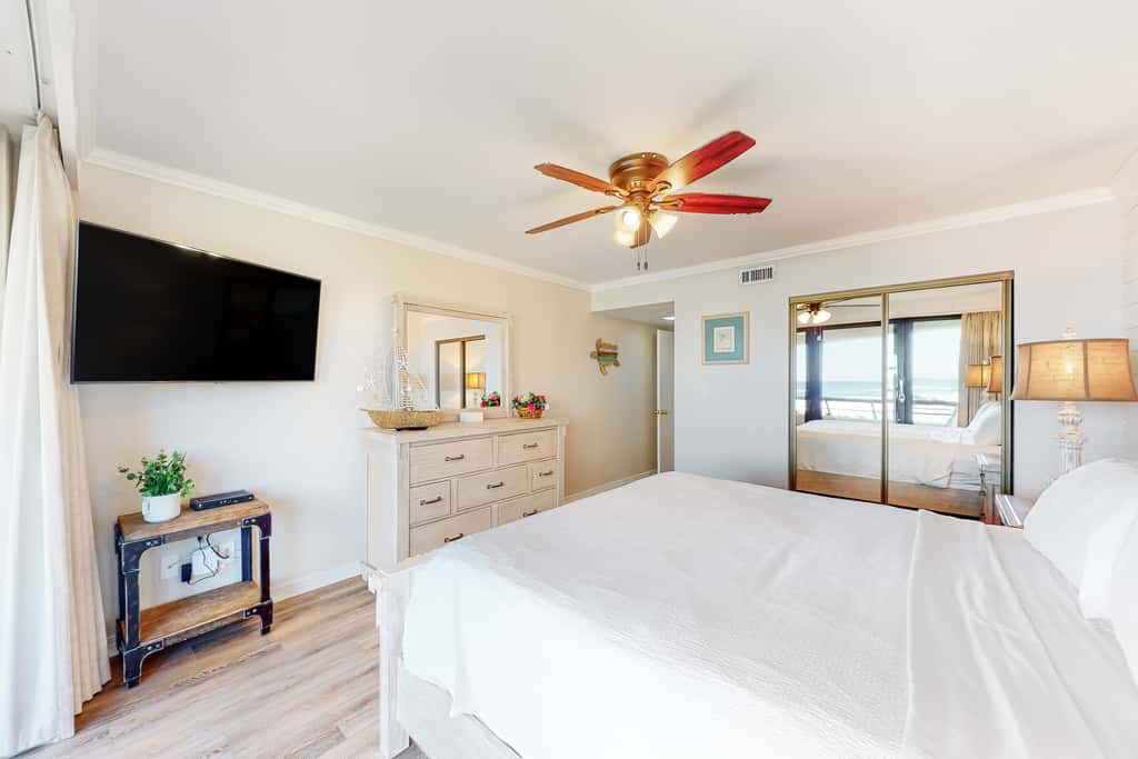 Oceanfront gem with pool, gym, hot tub, AC, W&D & beach-view balcony
