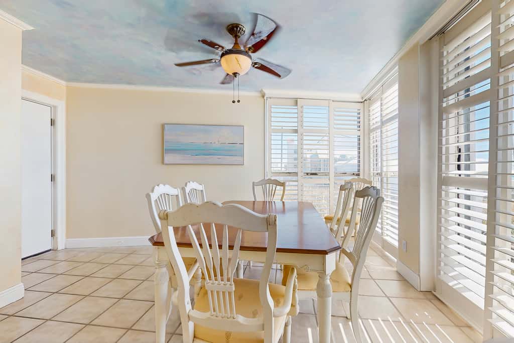 Spacious beachfront condo with full kitchen, shared pool and beach access