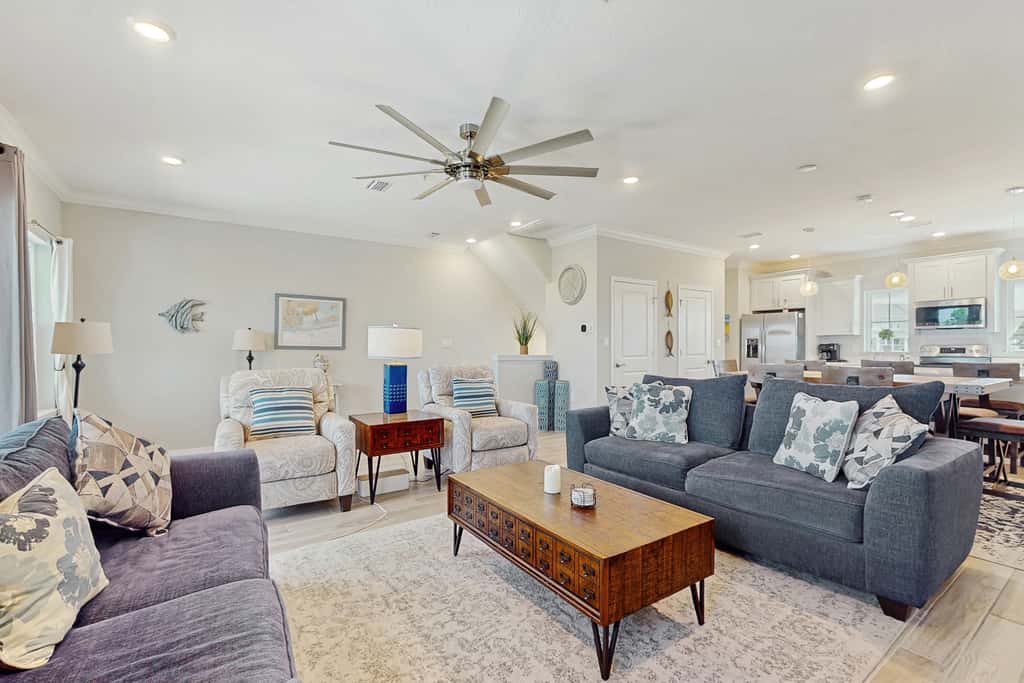 Airy townhouse with pool, hot tub, central AC, & washerdryer - dog-friendly