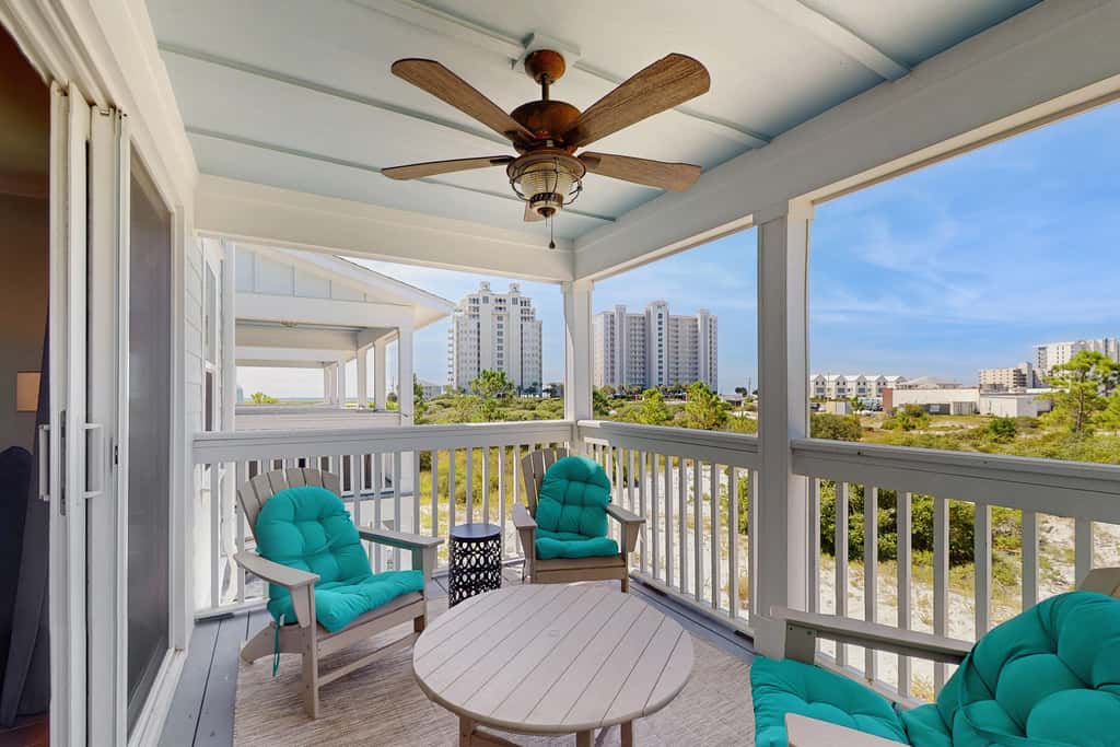 Airy townhouse with pool, hot tub, central AC, & washerdryer - dog-friendly