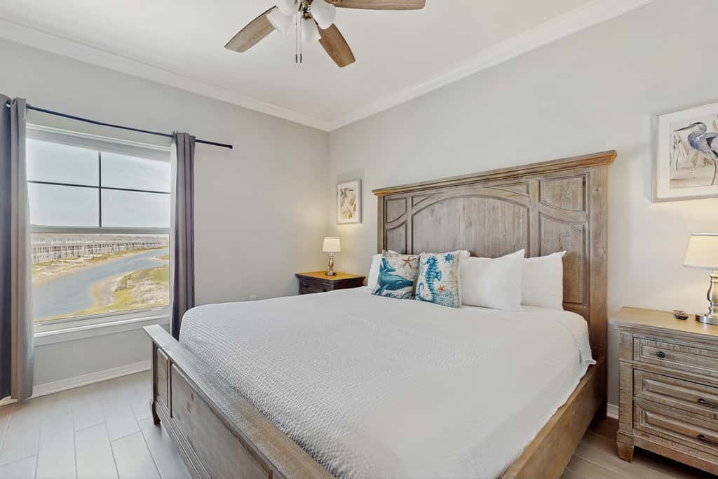 Airy townhouse with pool, hot tub, central AC, & washerdryer - dog-friendly