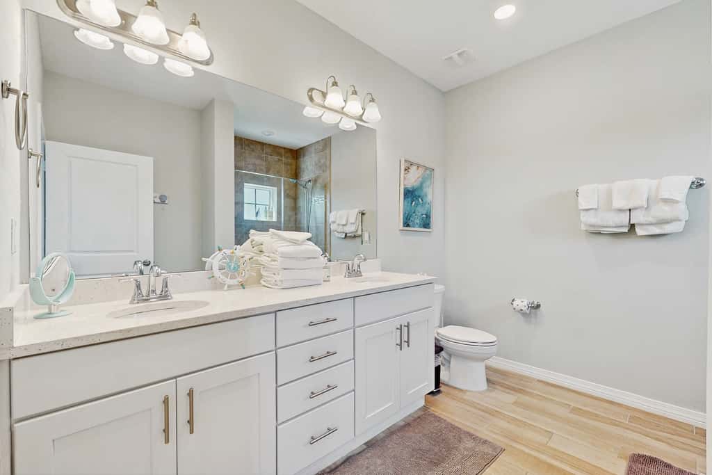 Airy townhouse with pool, hot tub, central AC, & washerdryer - dog-friendly