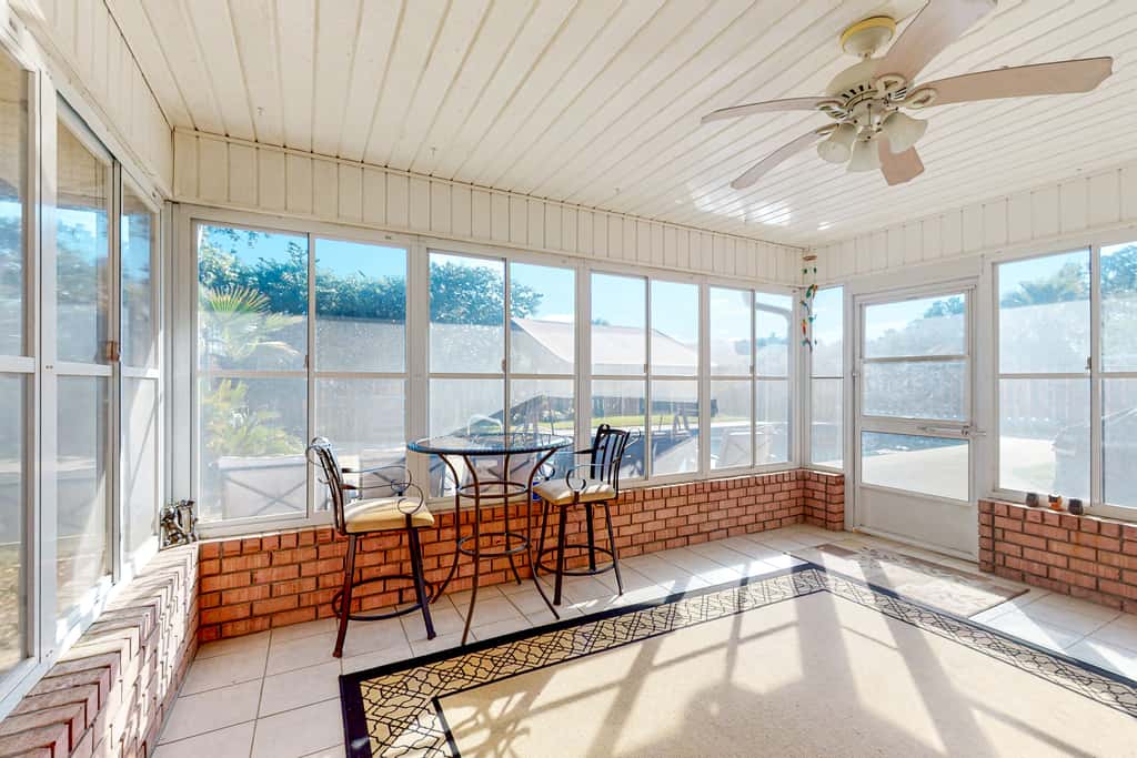 Inviting  dog-friendly home with pool, hot tub, enclosed yard, & WD