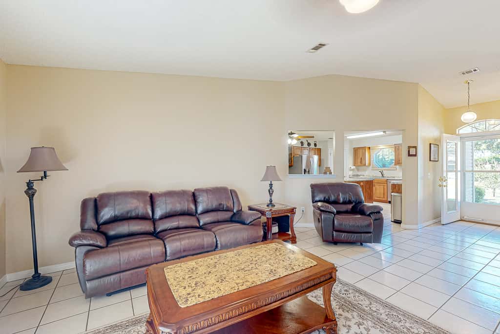 Inviting  dog-friendly home with pool, hot tub, enclosed yard, & WD