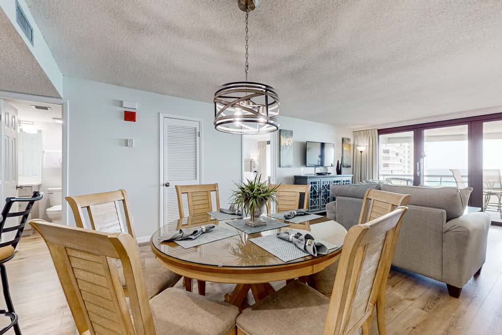 Gorgeious beachview condo with large balcony & shared pool