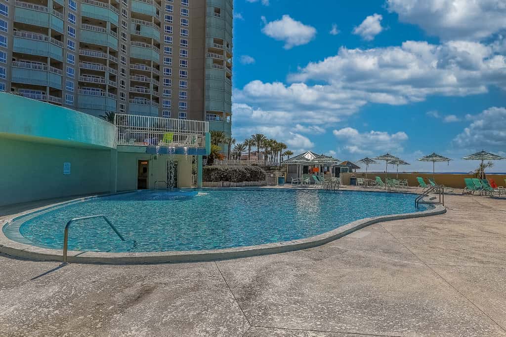 Gorgeious beachview condo with large balcony & shared pool