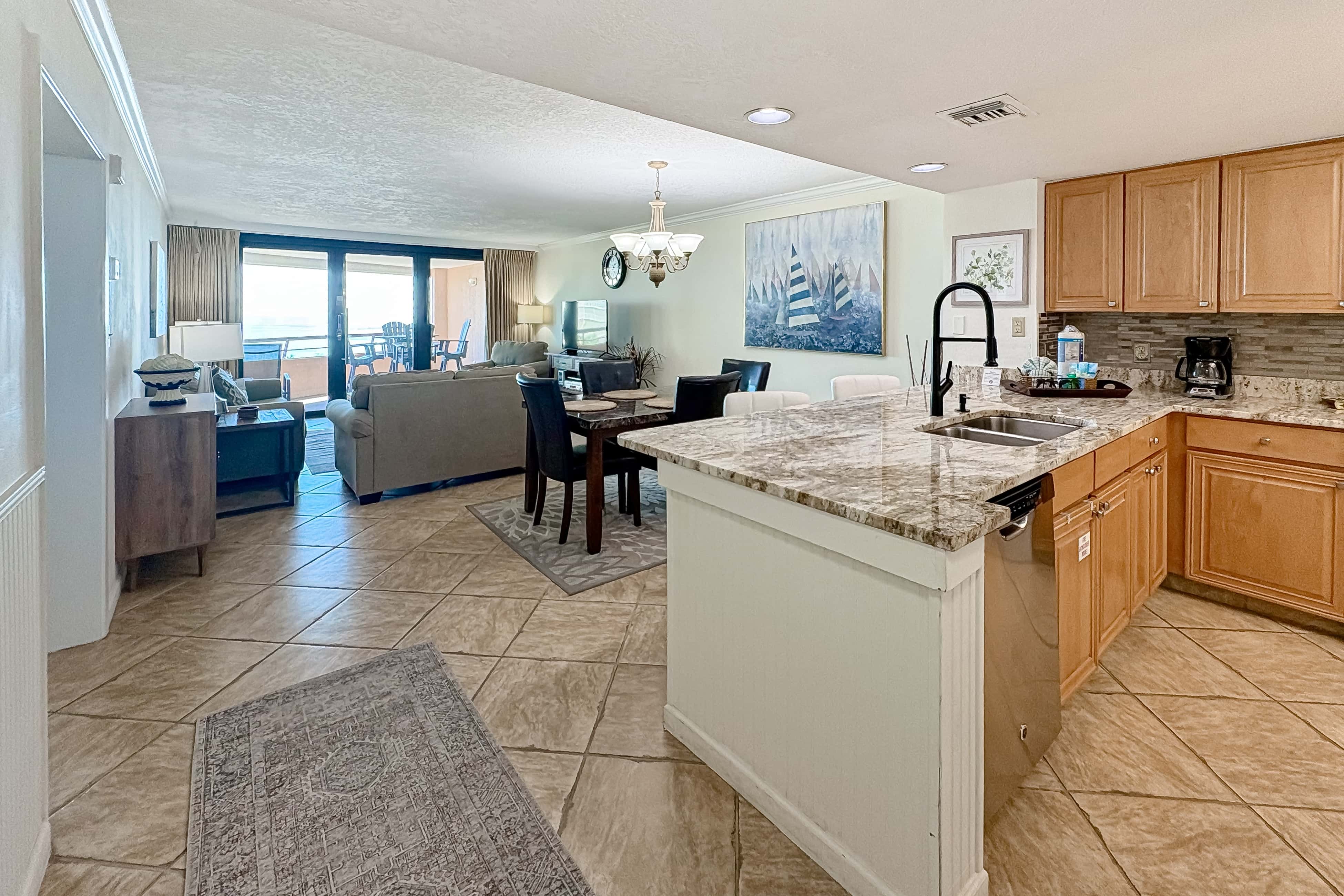 Gorgeous coastal condo with shared pool and easy beach access