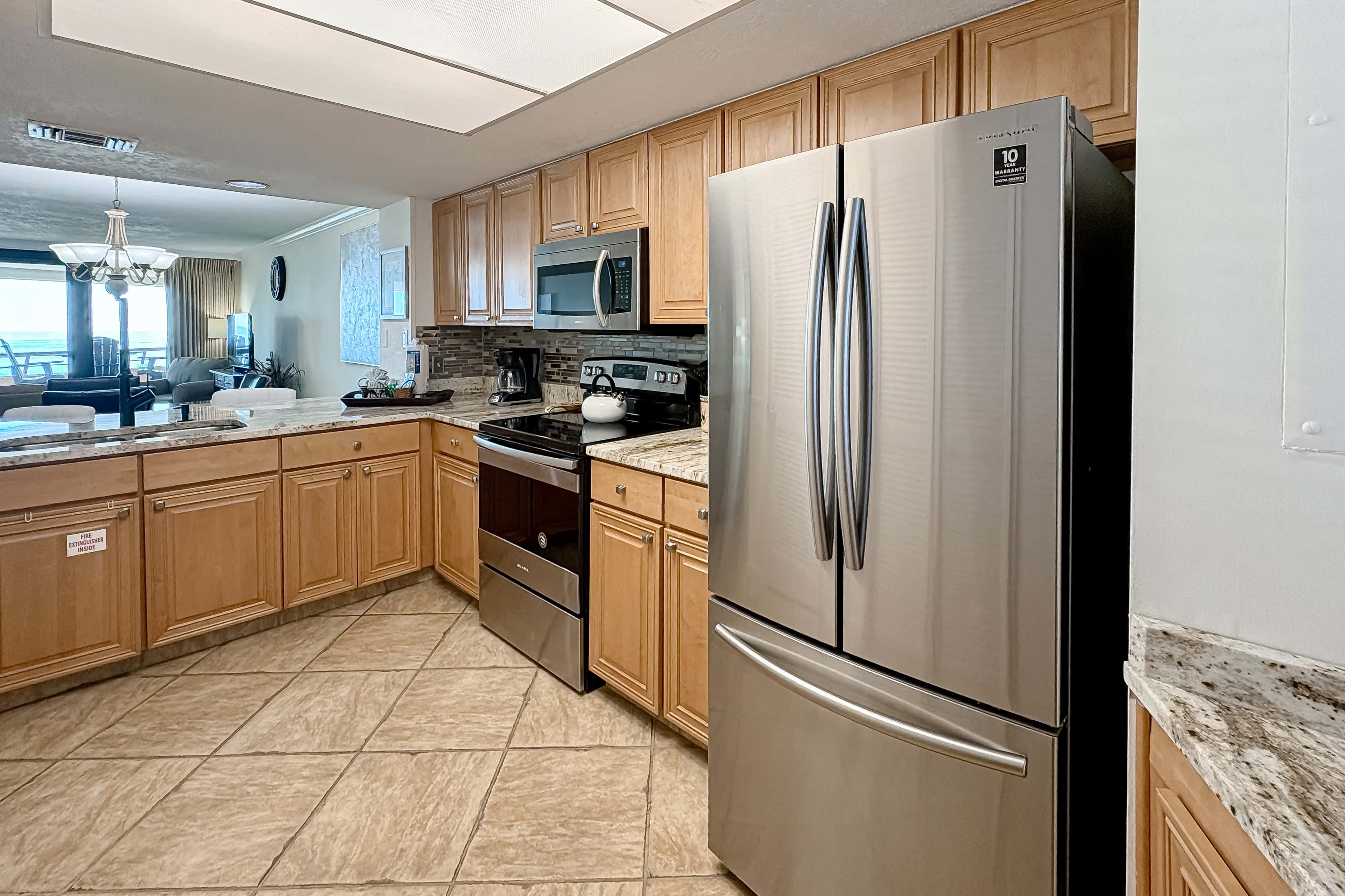 Gorgeous coastal condo with shared pool and easy beach access