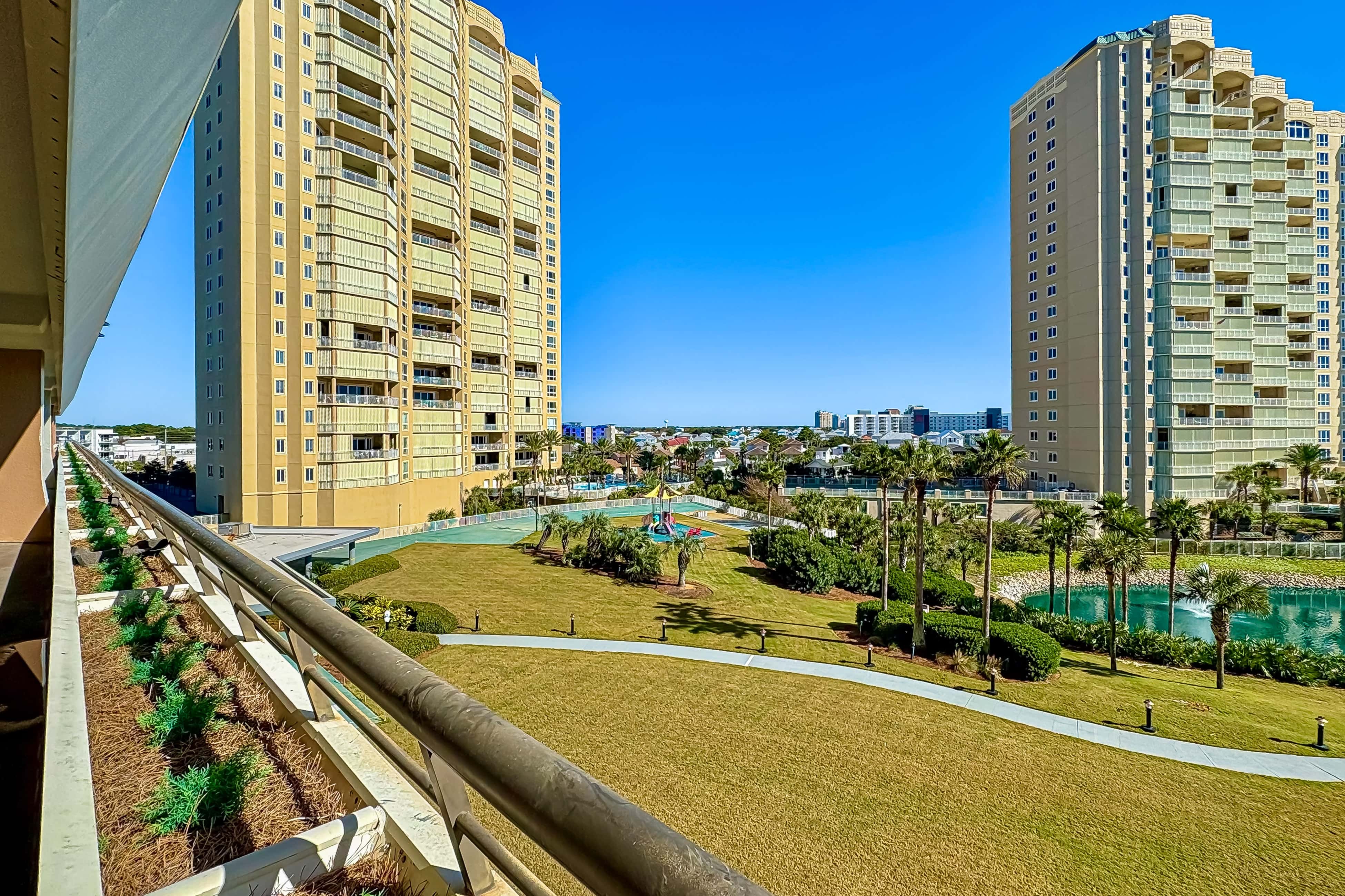 Gorgeous coastal condo with shared pool and easy beach access