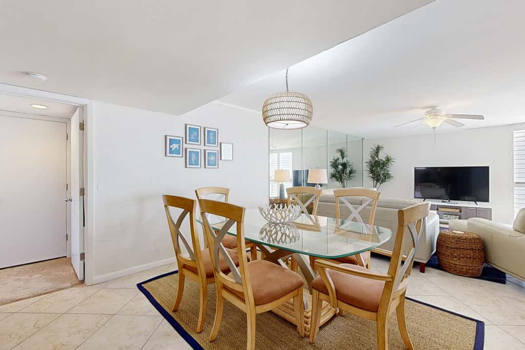 Beachfront condo with Gulf-view balcony & on-site pool,hot tub,tennis