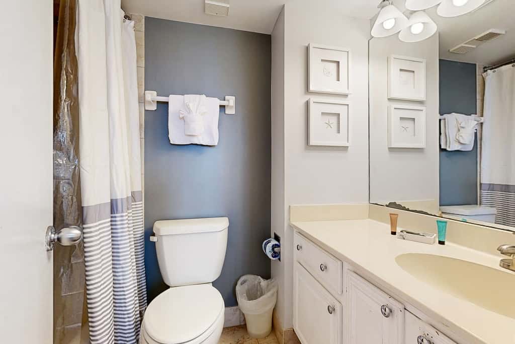 Beachfront condo with Gulf-view balcony & on-site pool,hot tub,tennis