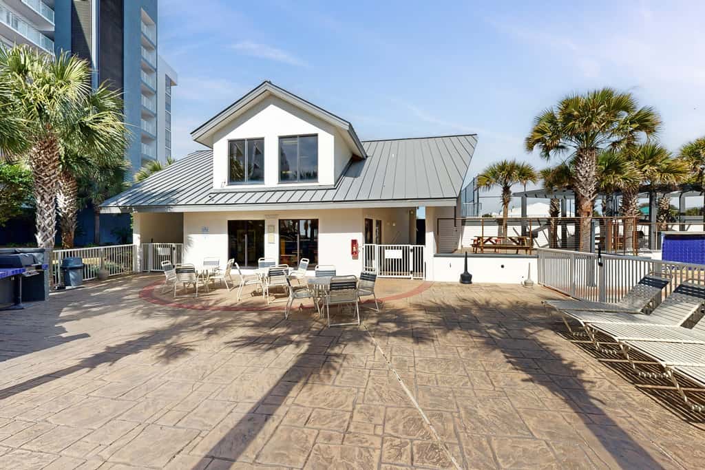 Beachfront condo with Gulf-view balcony & on-site pool,hot tub,tennis