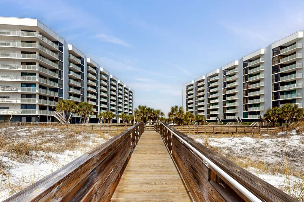Beachfront condo with Gulf-view balcony & on-site pool,hot tub,tennis