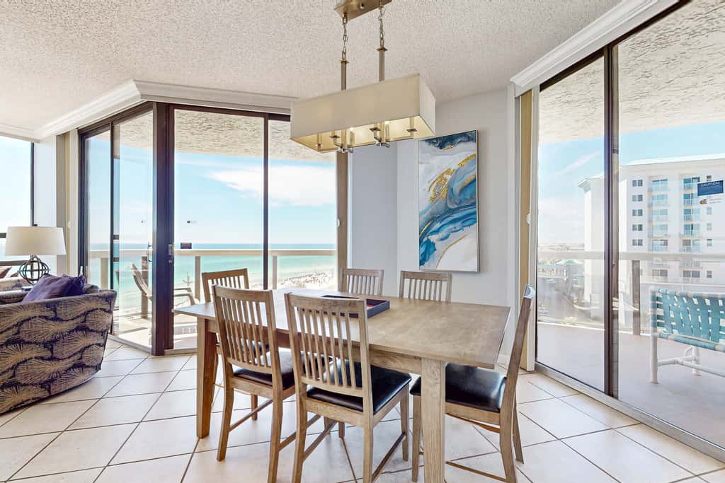 Beautiful gulf-front villa with free WiFi, shared pool & hot tub, central AC, views