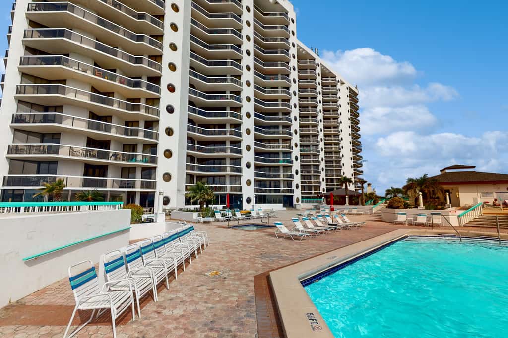 Beautiful gulf-front villa with free WiFi, shared pool & hot tub, central AC, views