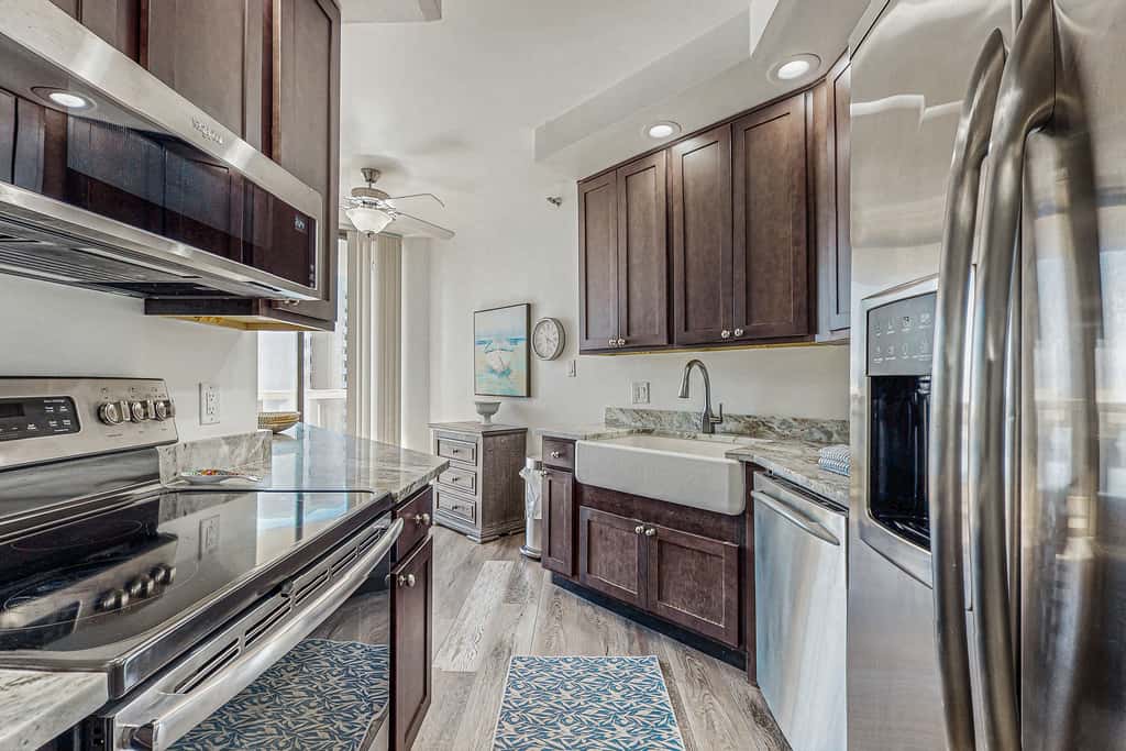 Beach & Ocean View Condo with WiFi, Private Balcony, AC, & Pool, Hot Tub, Tennis