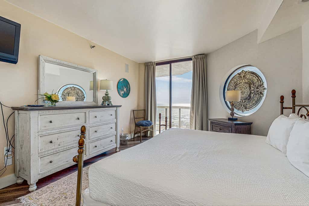 Beach & Ocean View Condo with WiFi, Private Balcony, AC, & Pool, Hot Tub, Tennis