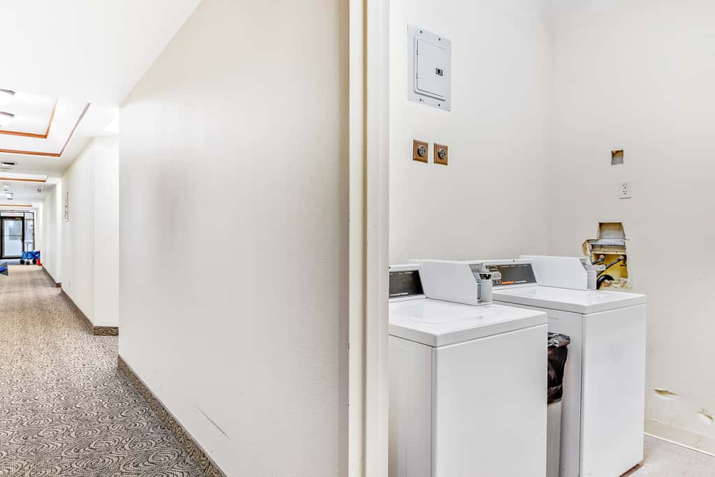Beach & Ocean View Condo with WiFi, Private Balcony, AC, & Pool, Hot Tub, Tennis
