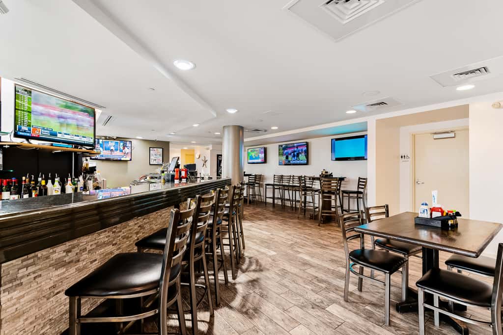 Beach & Ocean View Condo with WiFi, Private Balcony, AC, & Pool, Hot Tub, Tennis